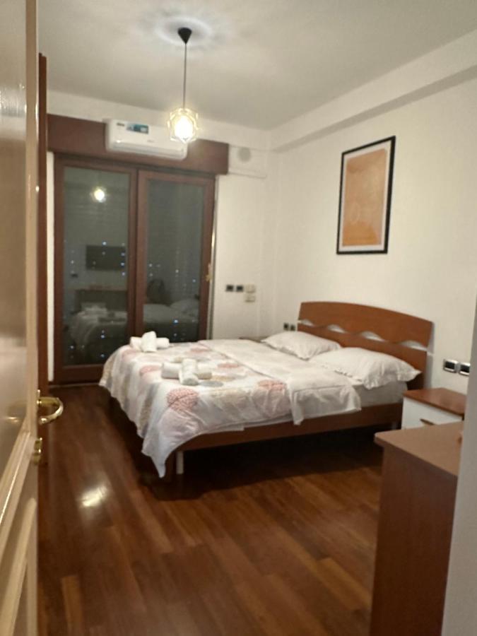 City Center Shkodra B&B Extérieur photo